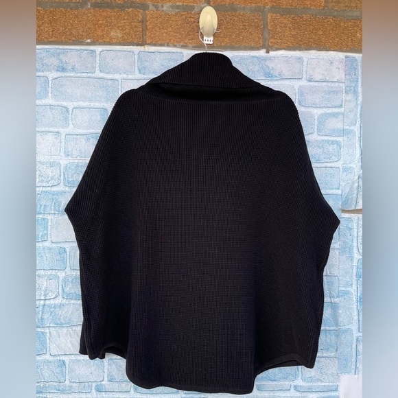 PLANET by Lauren G. Waffle Cowl poncho style sweater in a waffle knit. XL - Picture 5 of 11